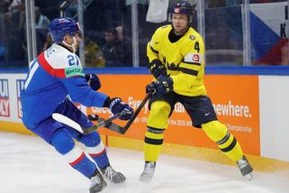 MS hokej | Slovensko - Švédsko 2:4, Slovenský sen o účasti ve čtvrtfinále utnuli Švédové - Sport.cz